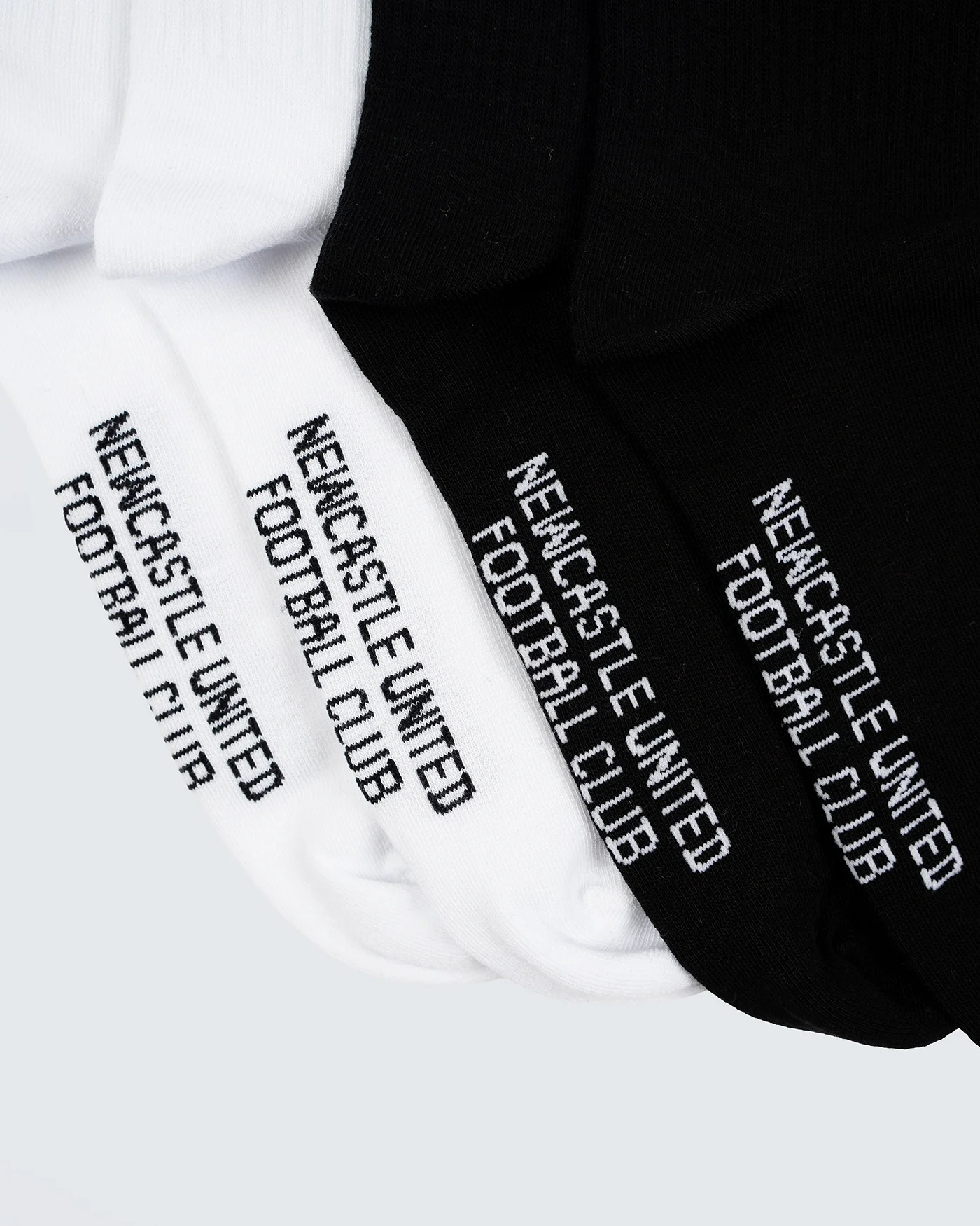 Newcastle United 2 Pack Shirt Socks - Image 3