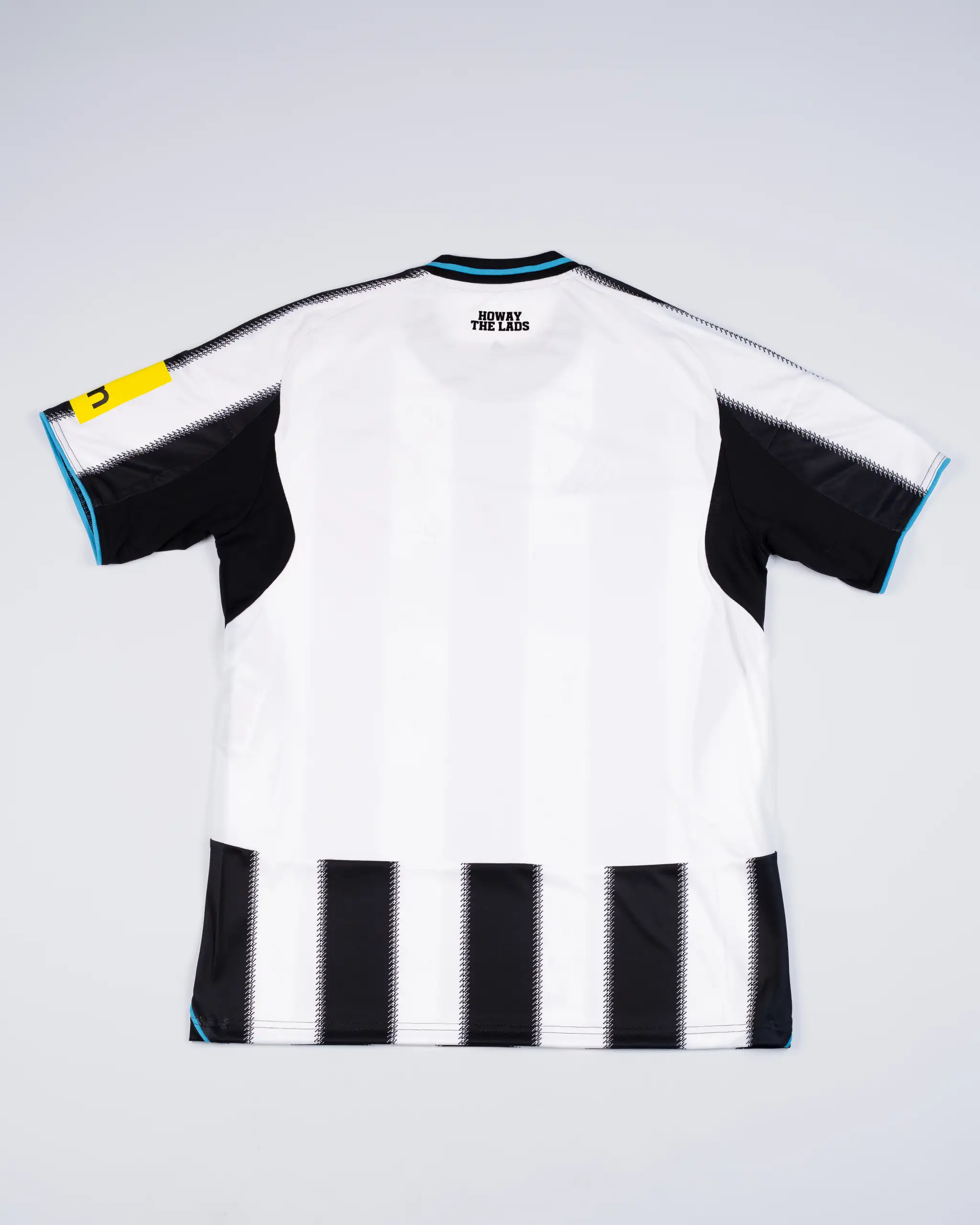 Newcastle United 25/26 Boxed Signed Home Shirt - Full Squad - Image 8