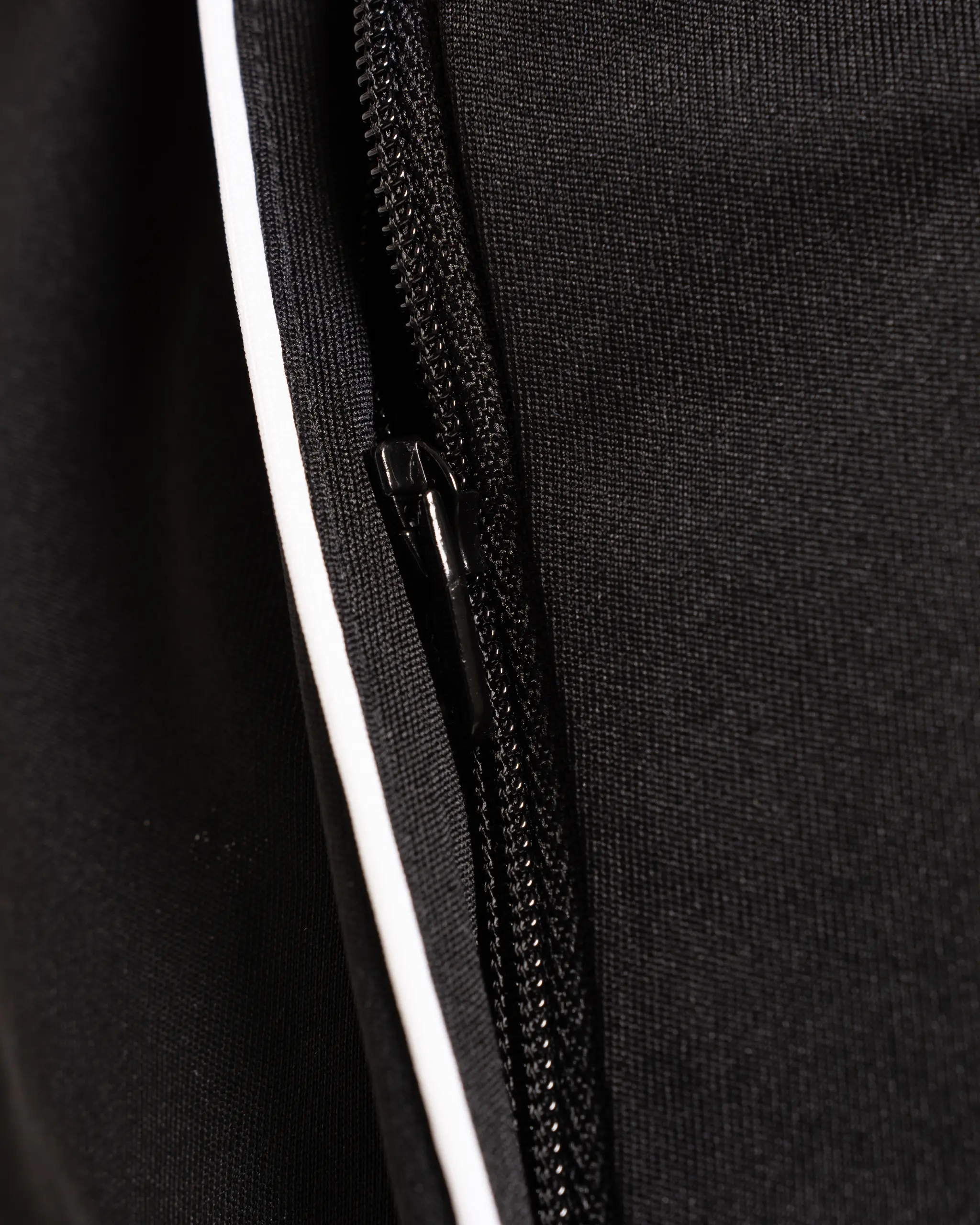 Newcastle United adidas 25/26 Coach's Black Edition Training Shorts - Image 5