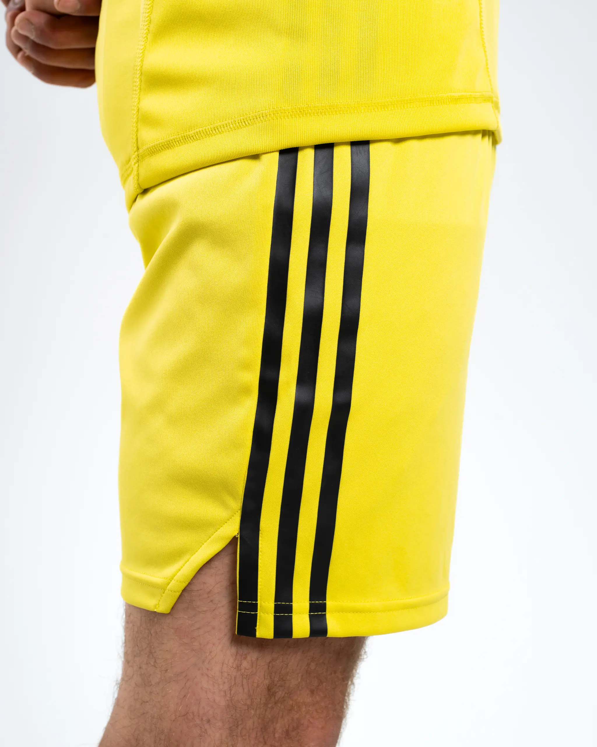 Newcastle United adidas 25/26 Trefoil Goalkeeper Shorts - Image 5