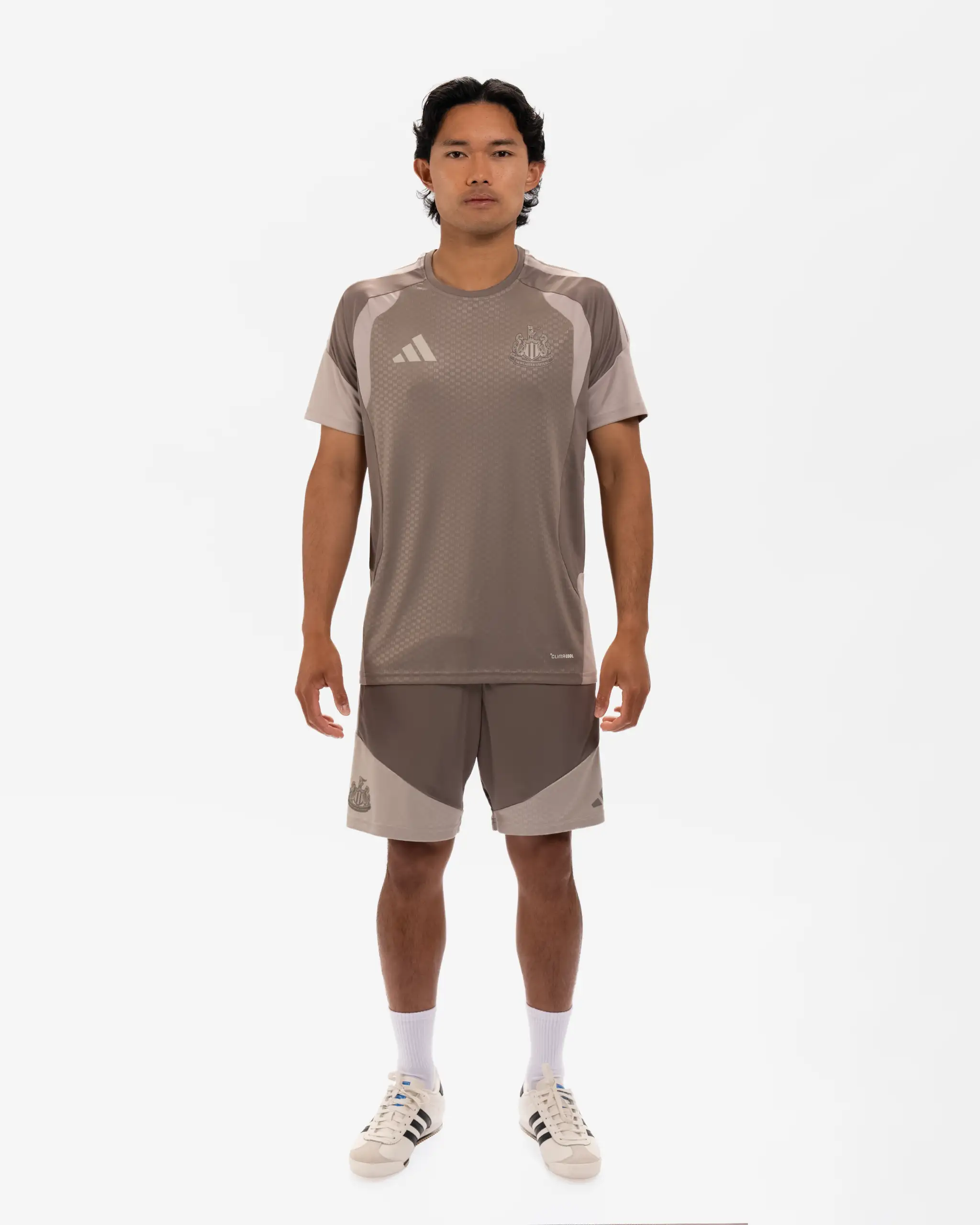 Newcastle United adidas 26/27 Coach's Range Beige Shirt - Image 9