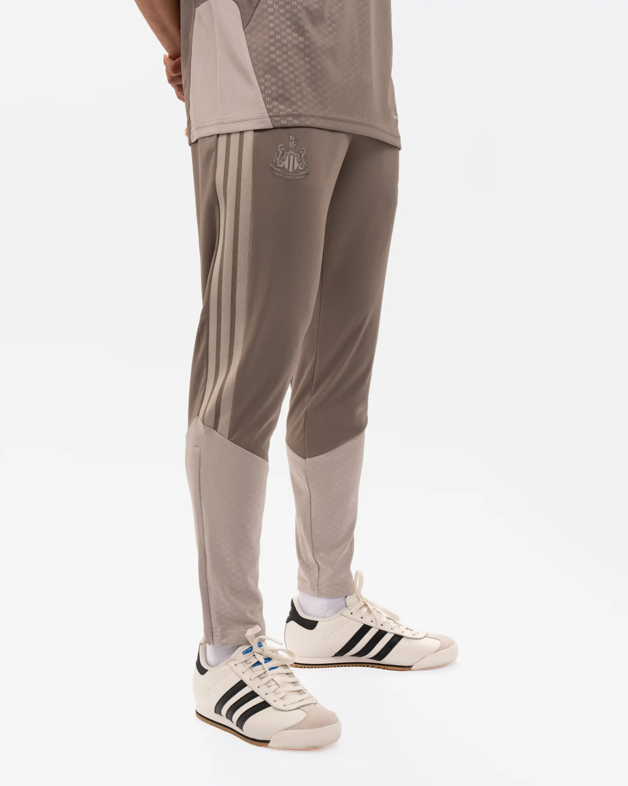 Newcastle United adidas 26/27 Coach's Range Beige Trackpants - Image 3