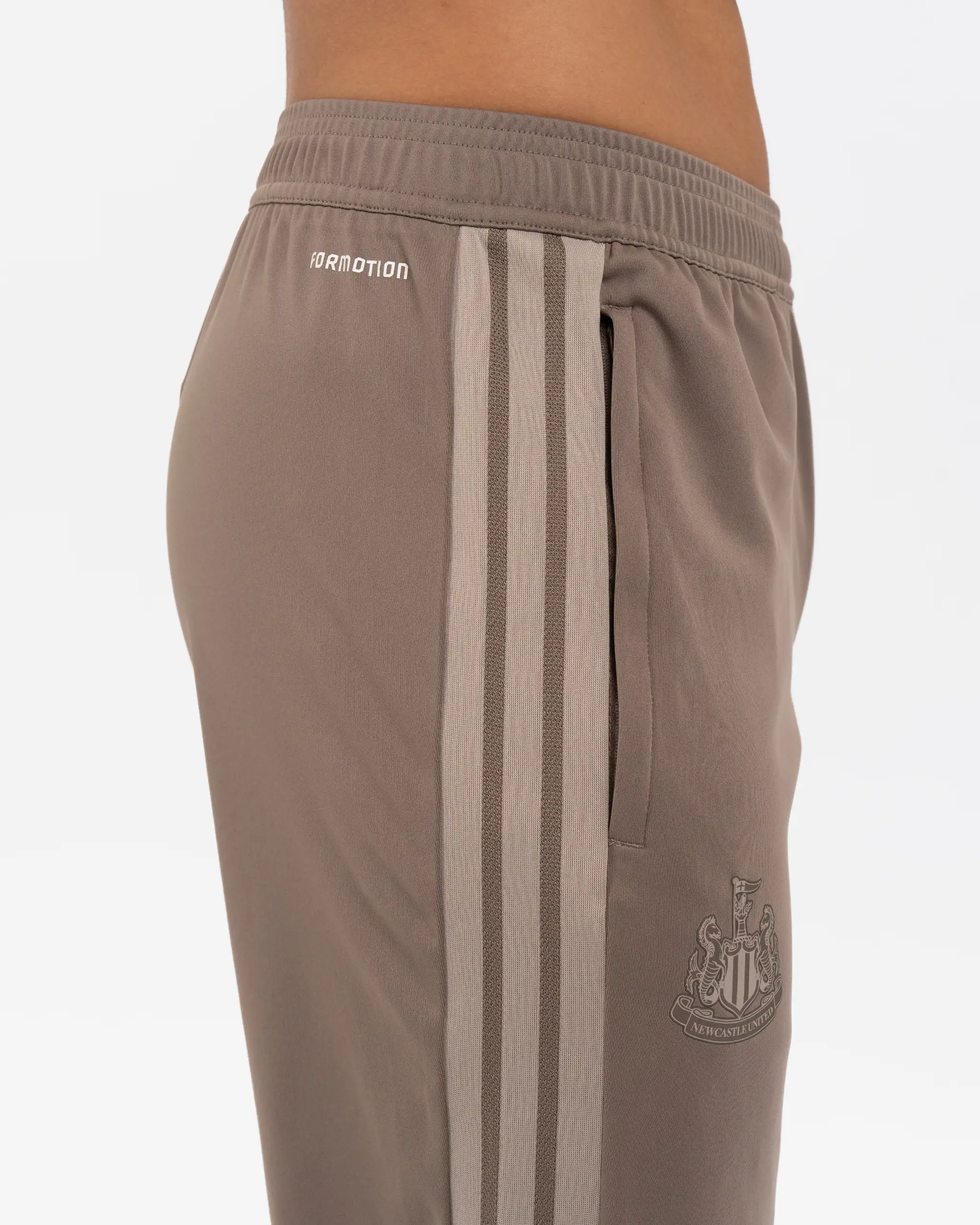 Newcastle United adidas 26/27 Coach's Range Beige Trackpants - Image 7