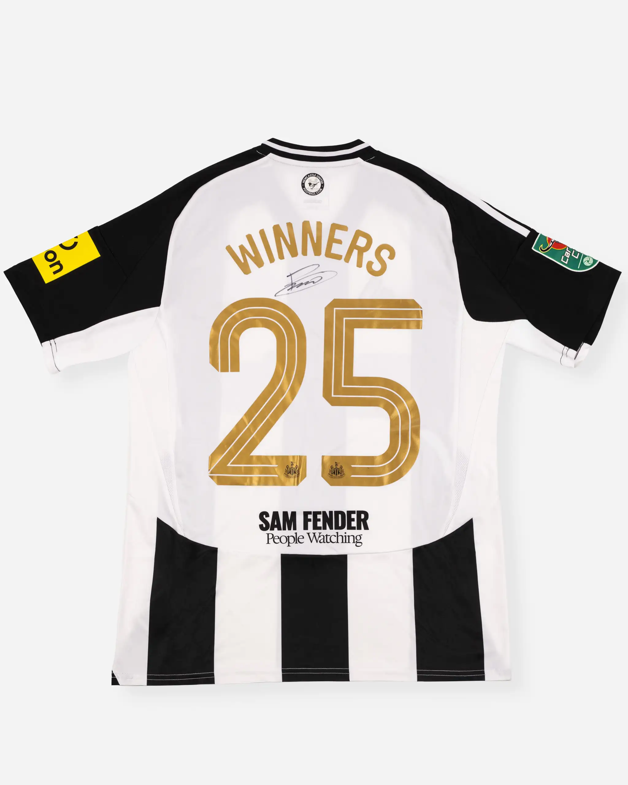 Newcastle United BRUNO G. 24/25 Boxed Signed Carabao Cup Winners Shirt - Image 2