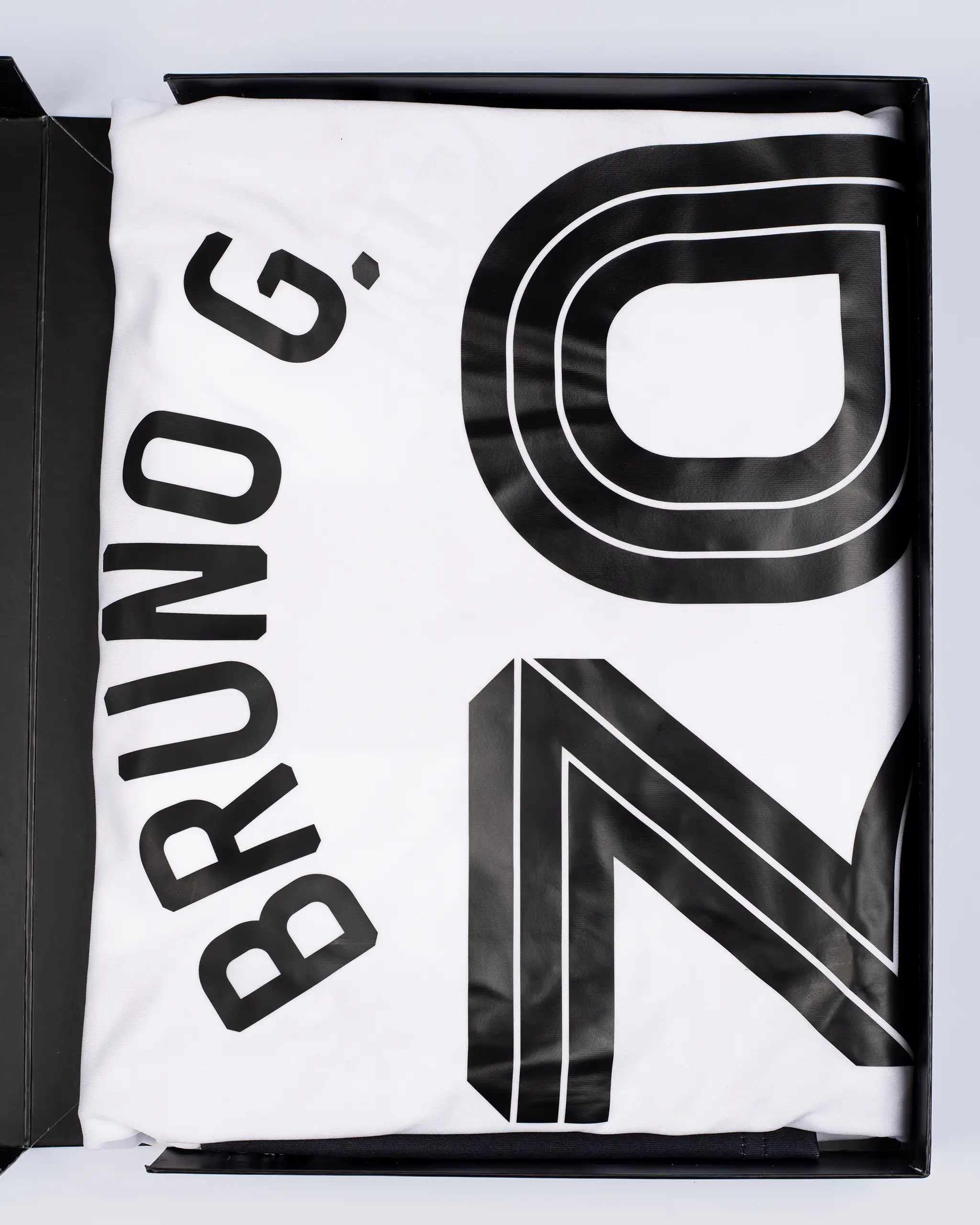 Newcastle United BRUNO G. 25/26 Boxed Signed Home Shirt - Image 6