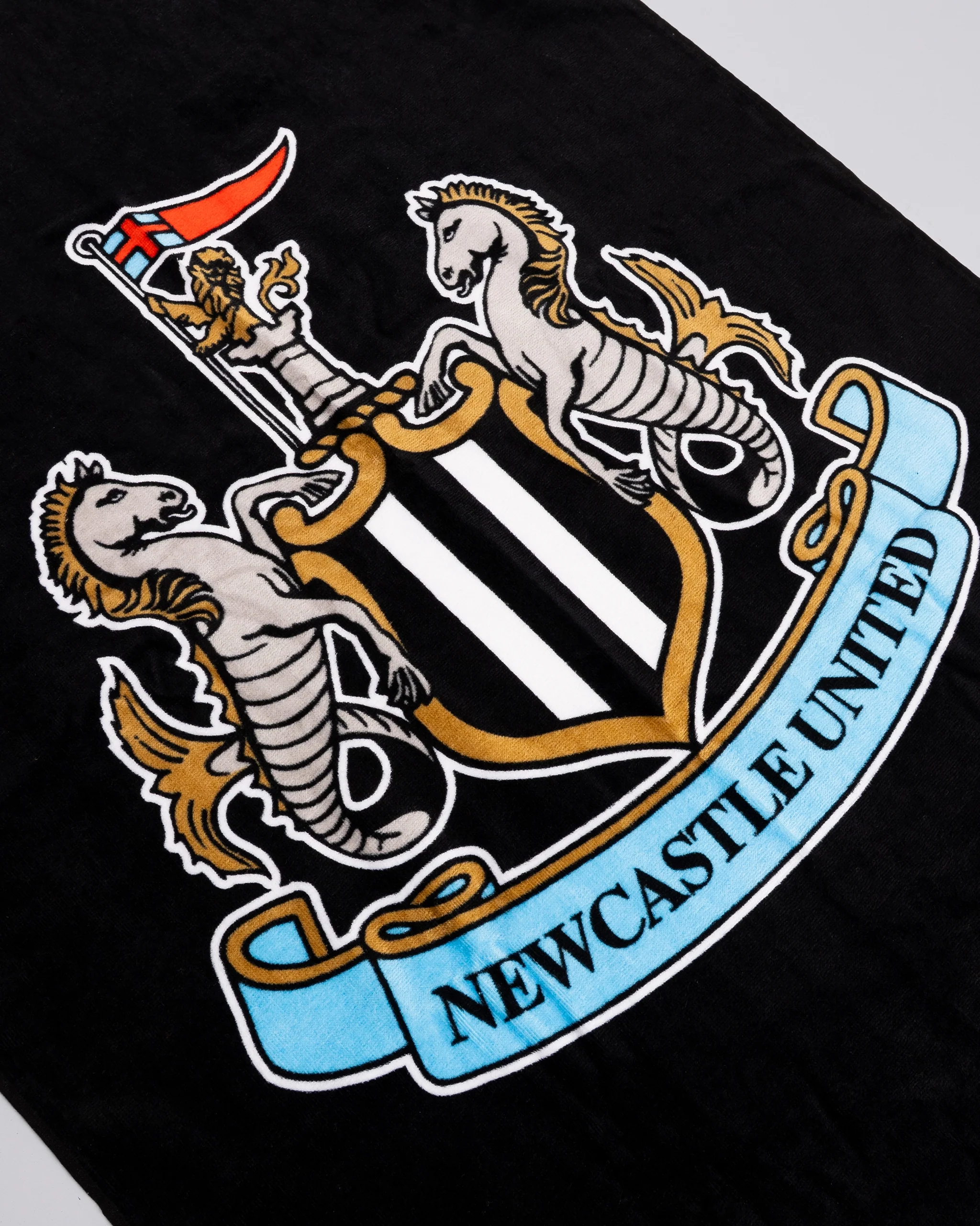 Newcastle United Coloured Crest Beach Towel - Image 3