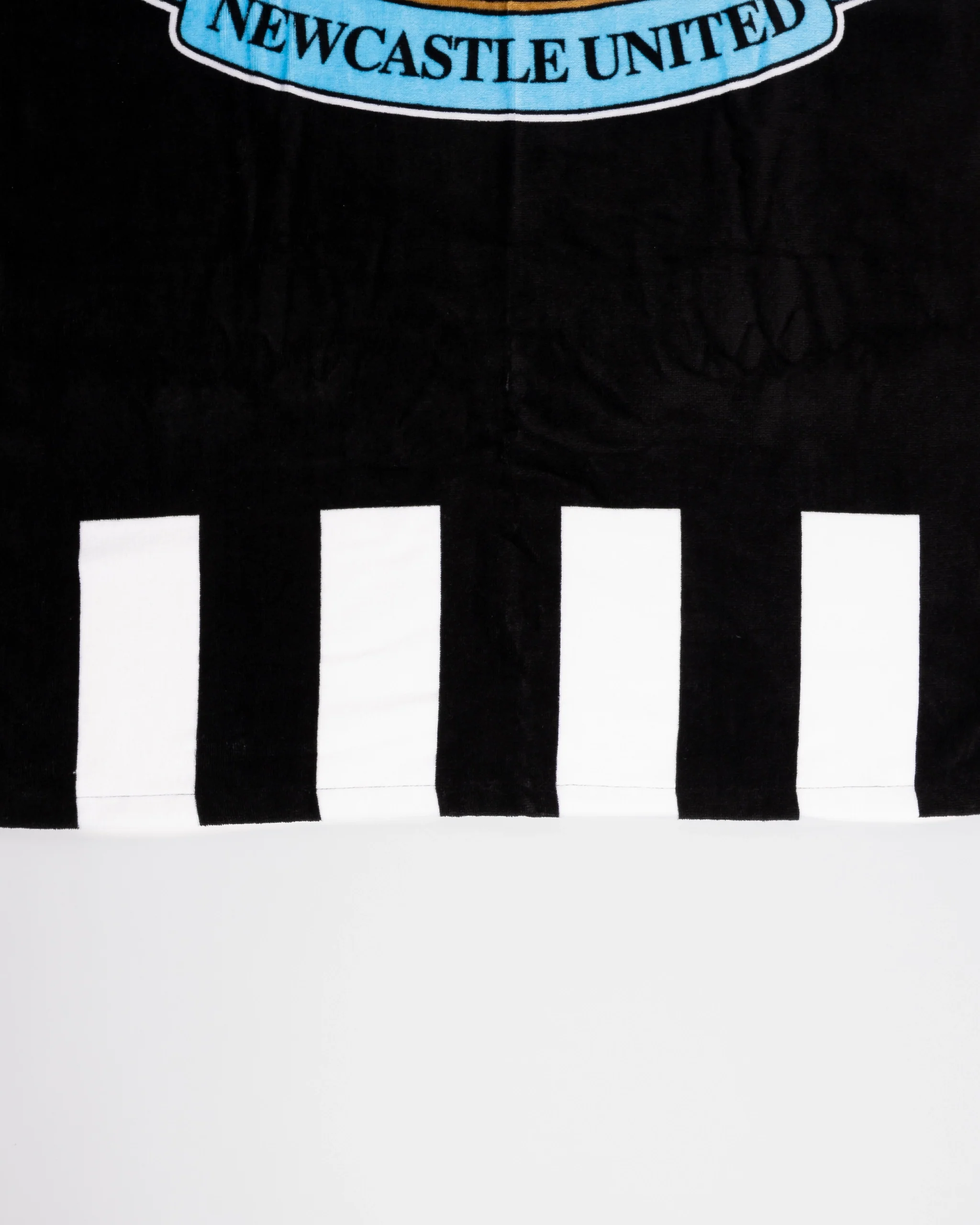 Newcastle United Coloured Crest Beach Towel - Image 4