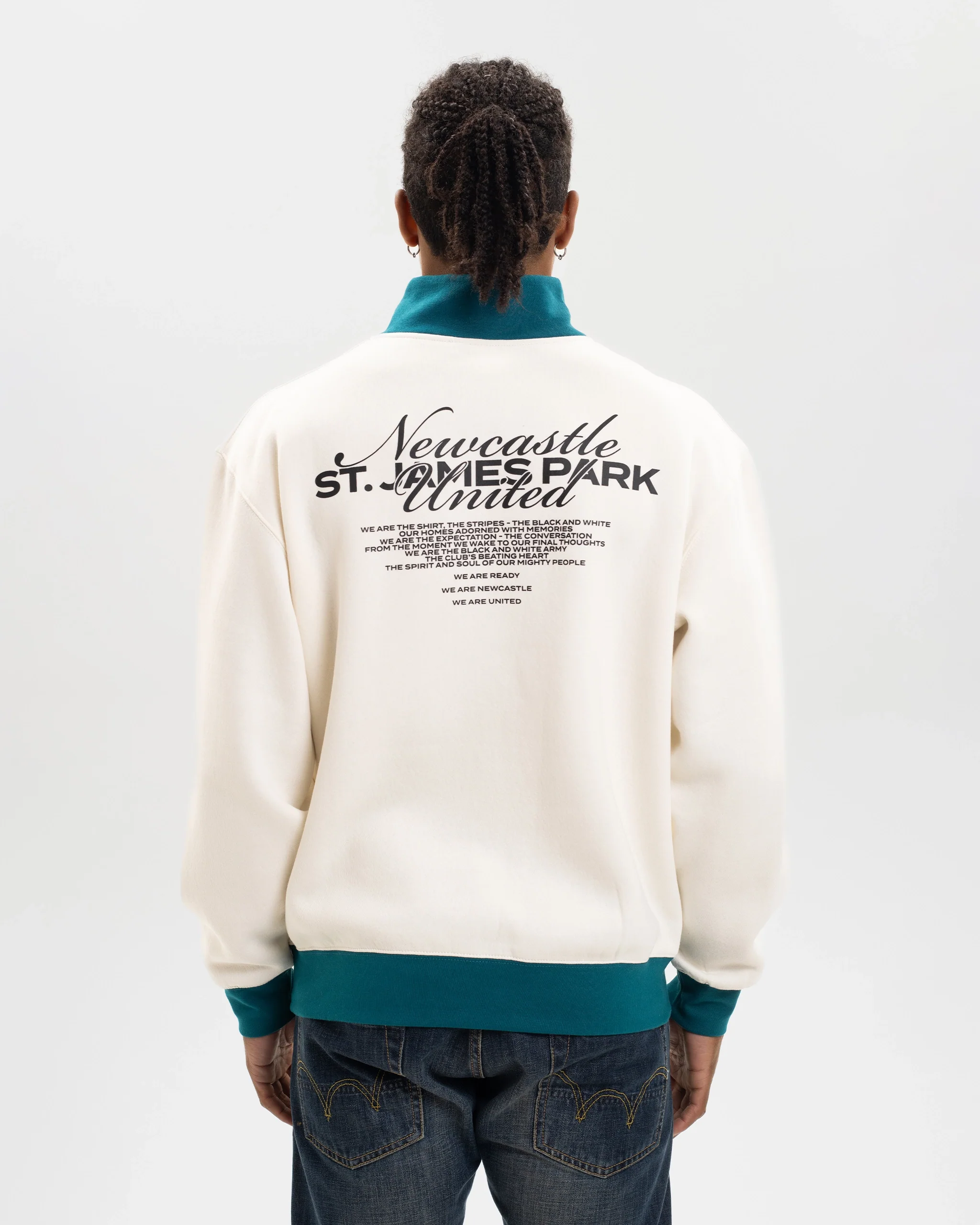Newcastle United Graphic Off-White Contrast Quarter Zip Sweater - Image 3