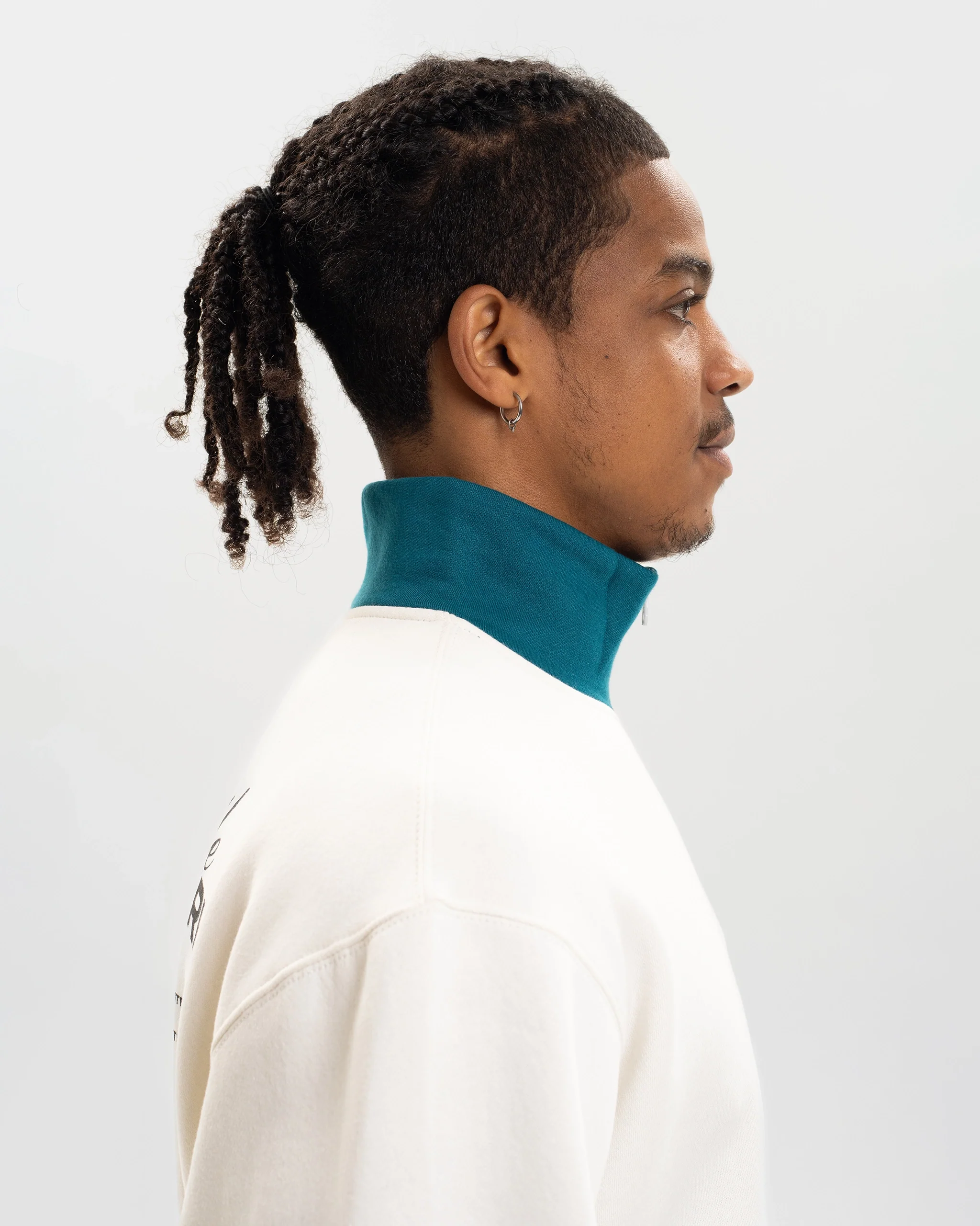 Newcastle United Graphic Off-White Contrast Quarter Zip Sweater - Image 7