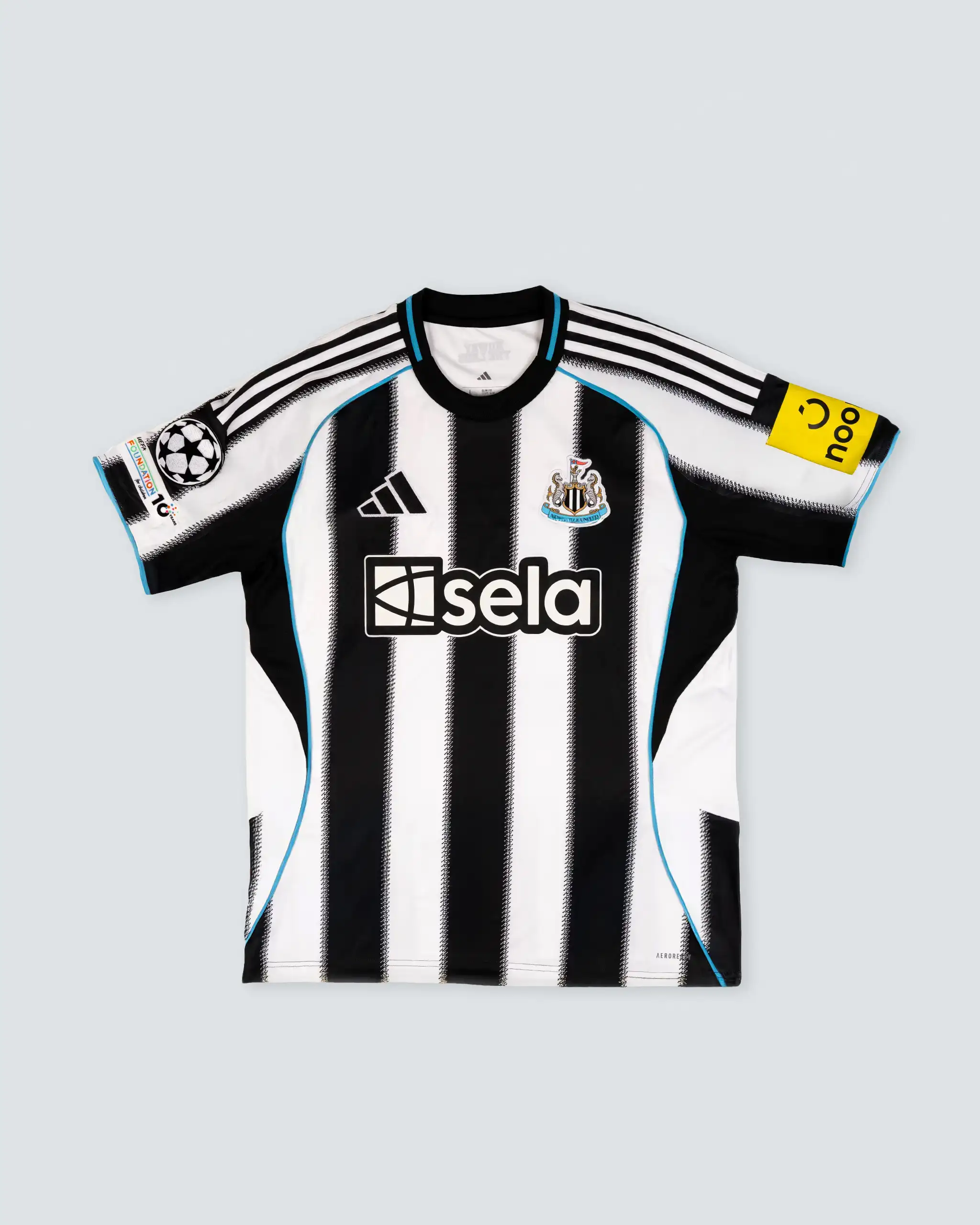 Newcastle United HALL 25/26 Boxed Home Signed Shirt - Image 5