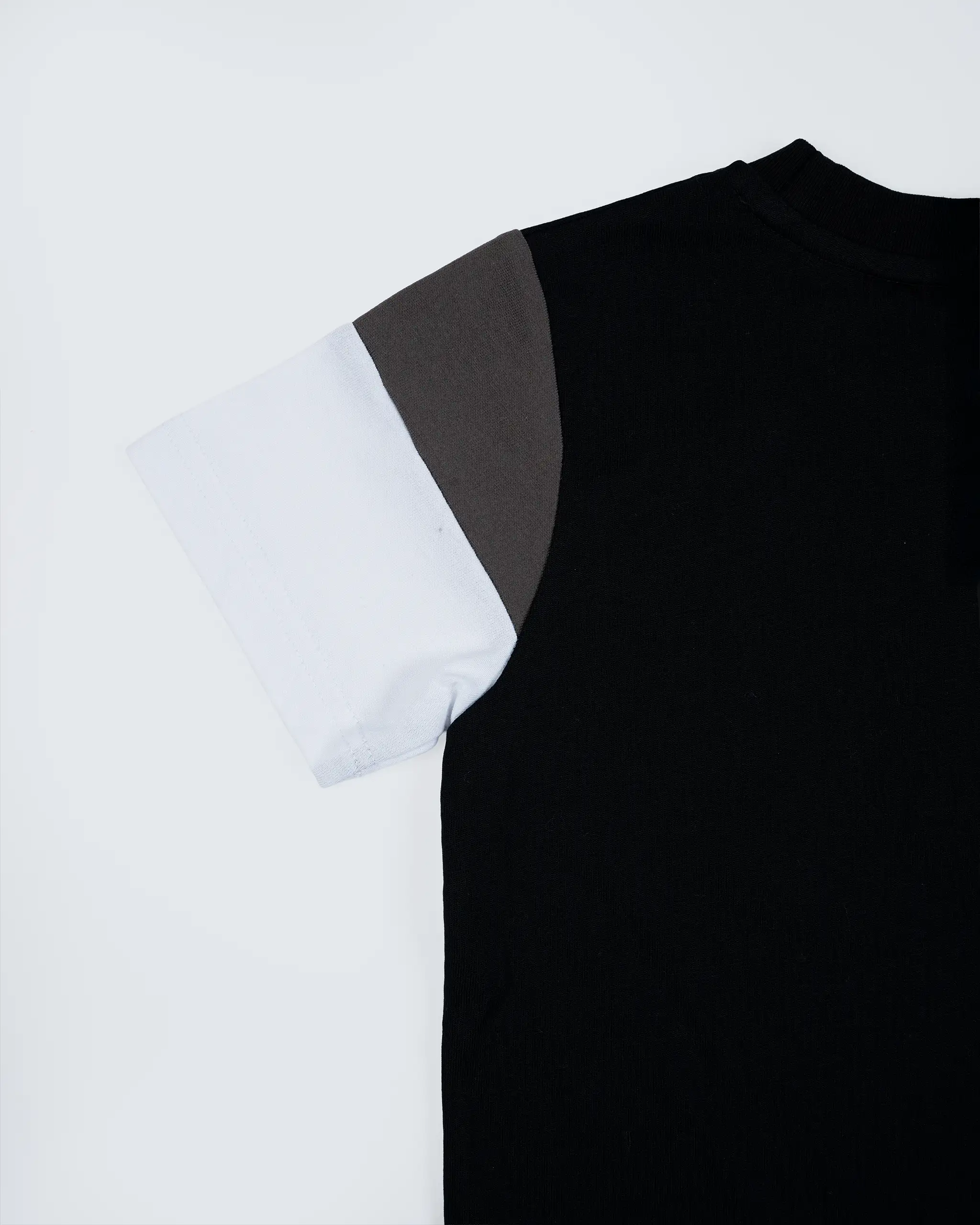 Newcastle United Kids' Black Colour Block T-Shirt - Image 4