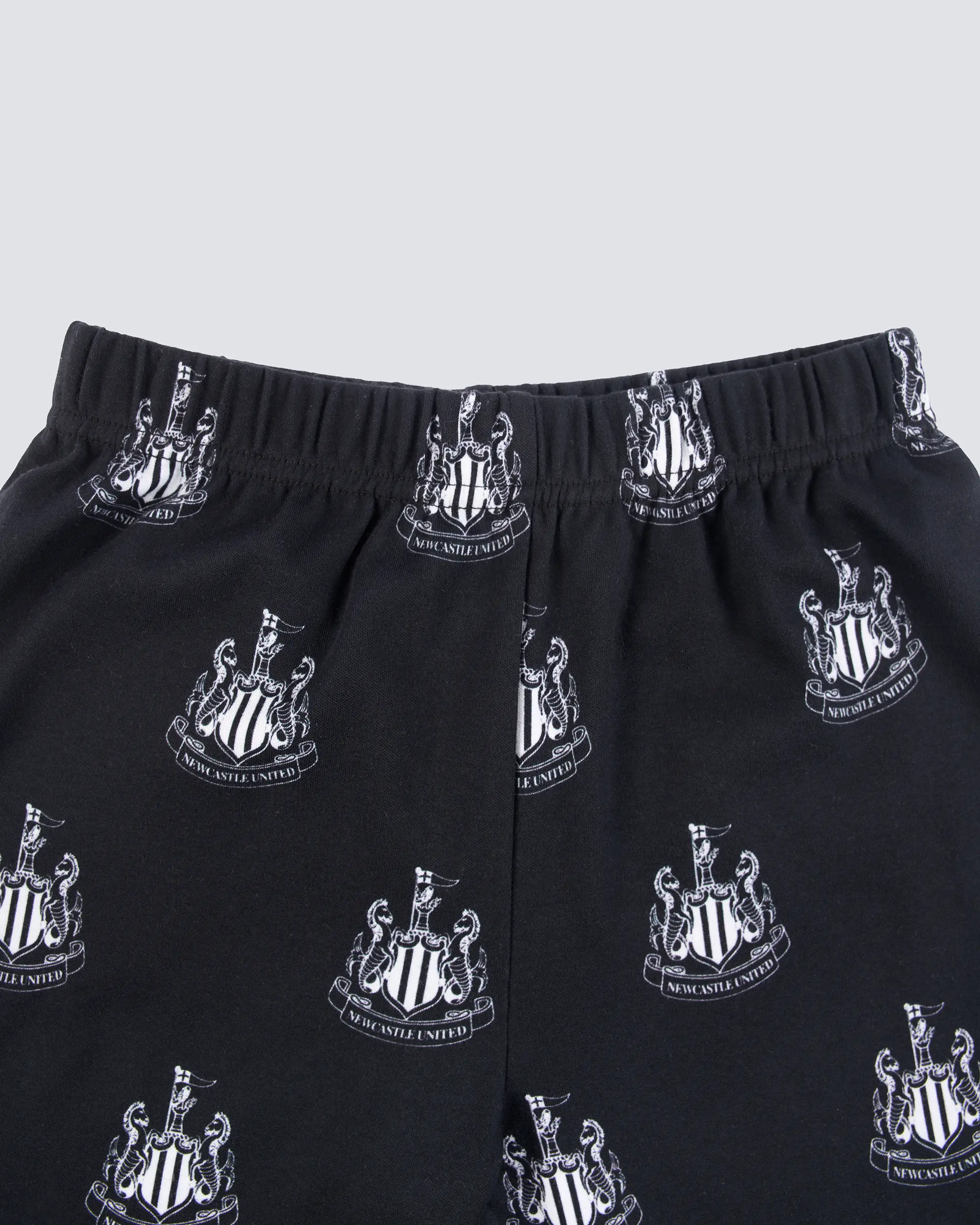 Newcastle United Kid's Black Crest Pyjama Set - Image 6