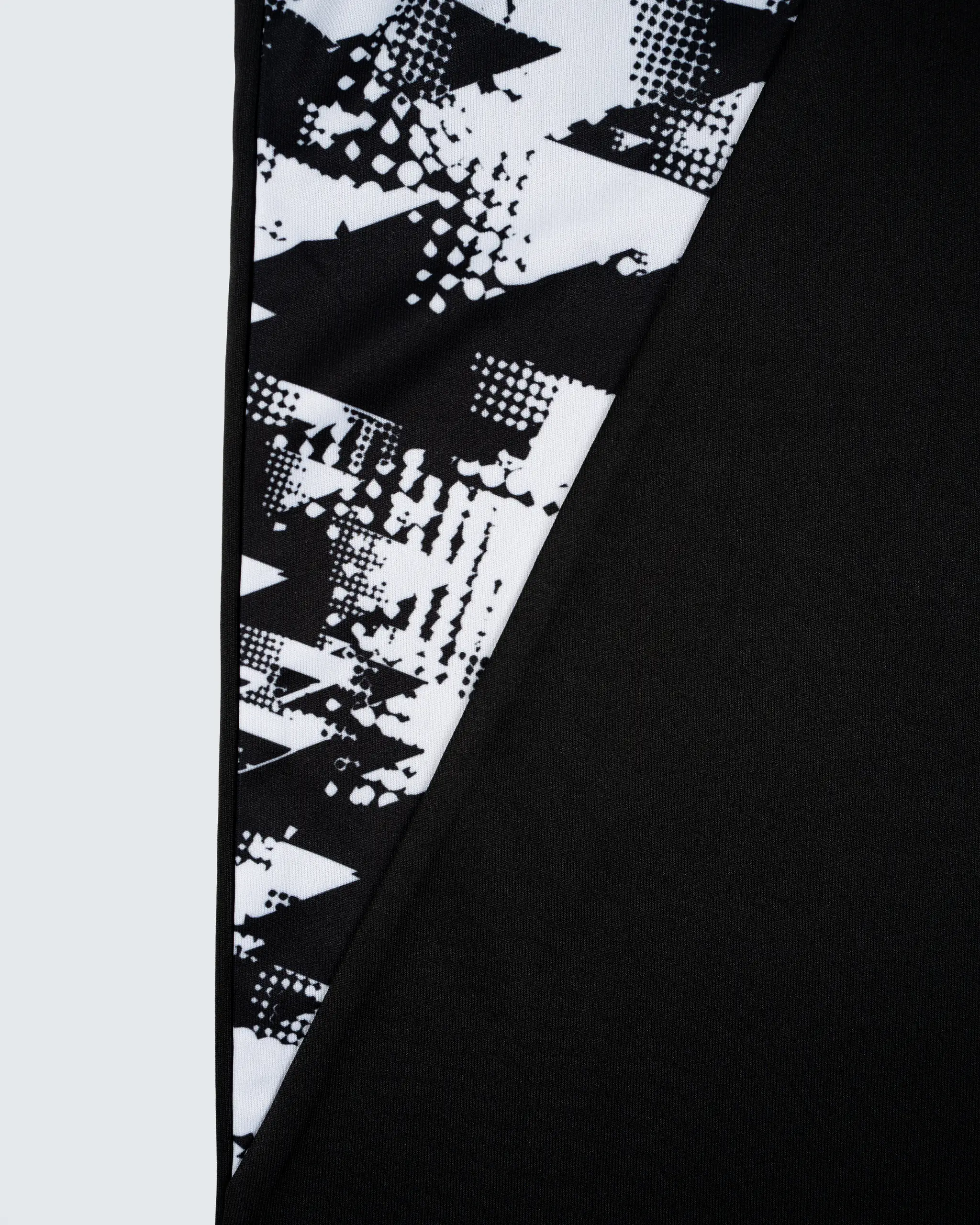 Newcastle United Kids' Black Panel Camo T-Shirt - Image 3
