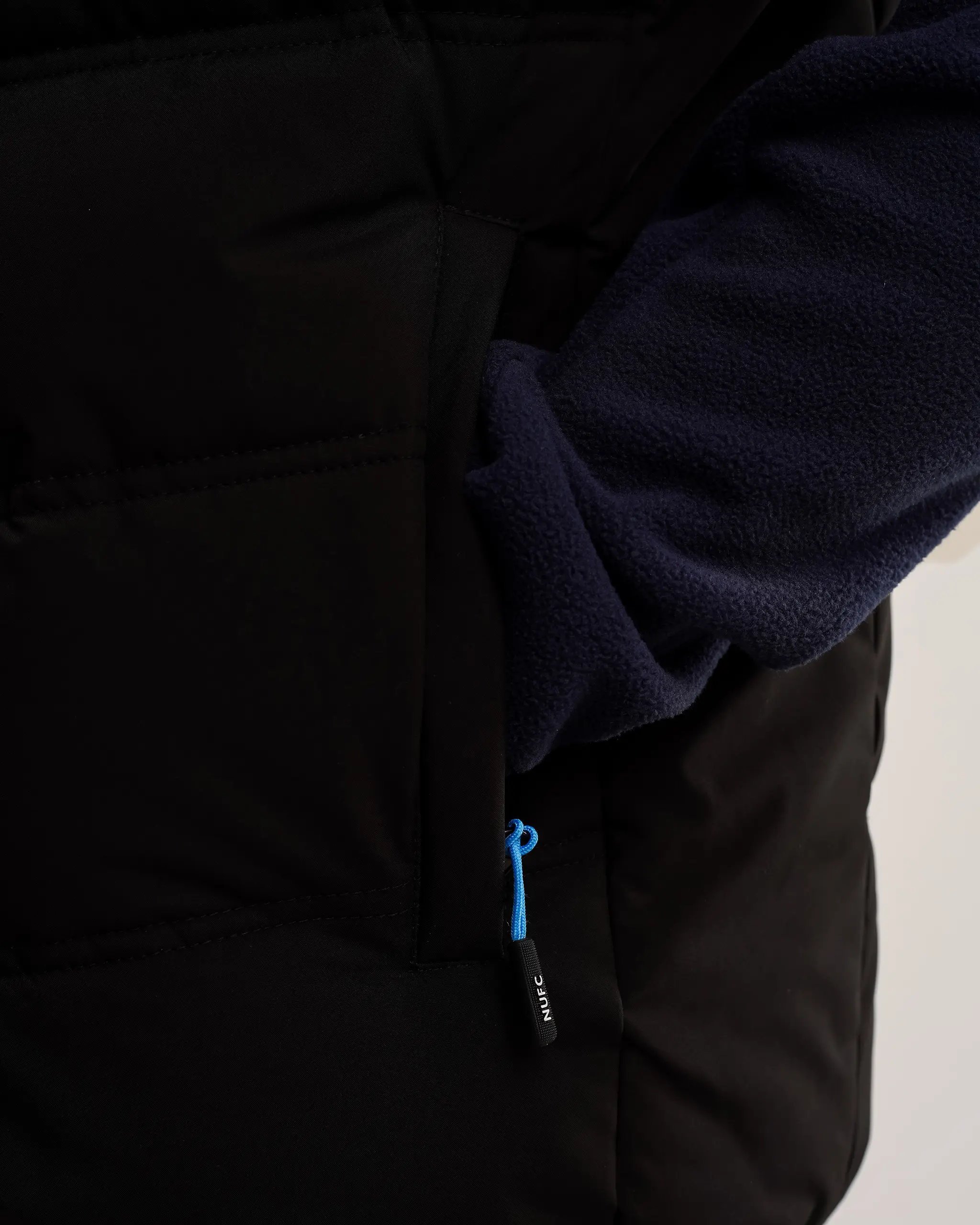 Newcastle United Men's Black Padded Gilet - Image 7
