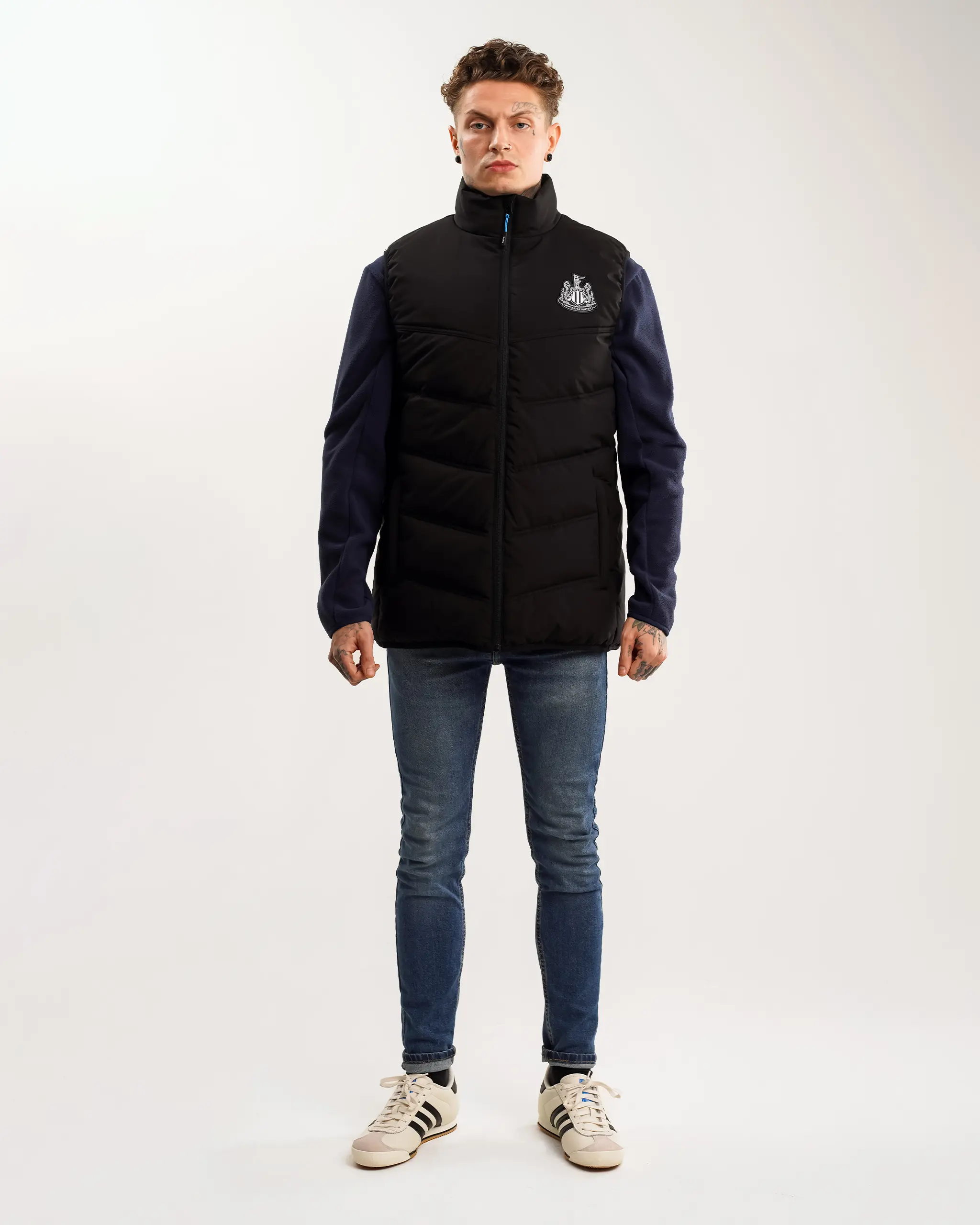 Newcastle United Men's Black Padded Gilet - Image 8