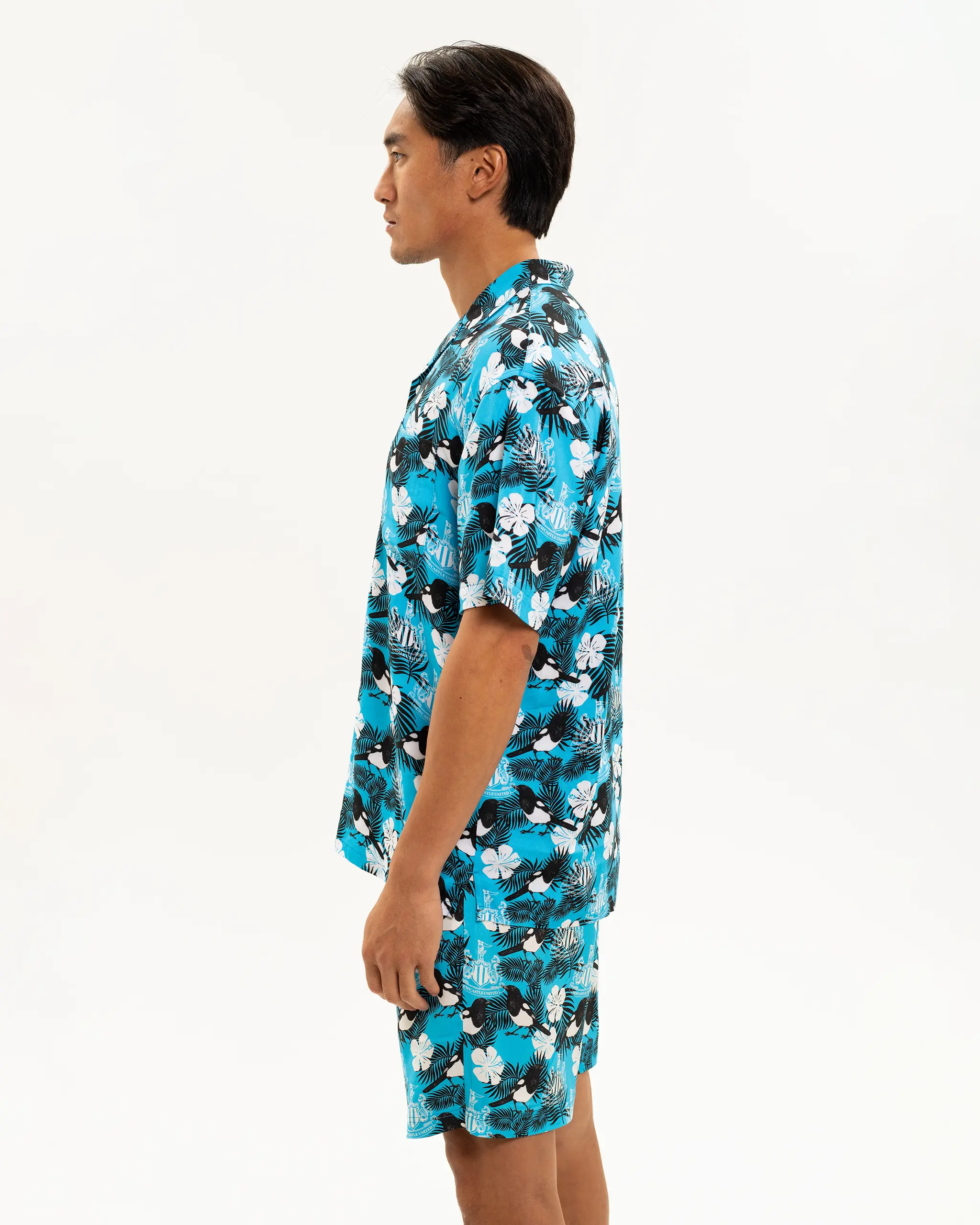 Newcastle United Men's Blue Magpie Holiday Shirt - Image 5