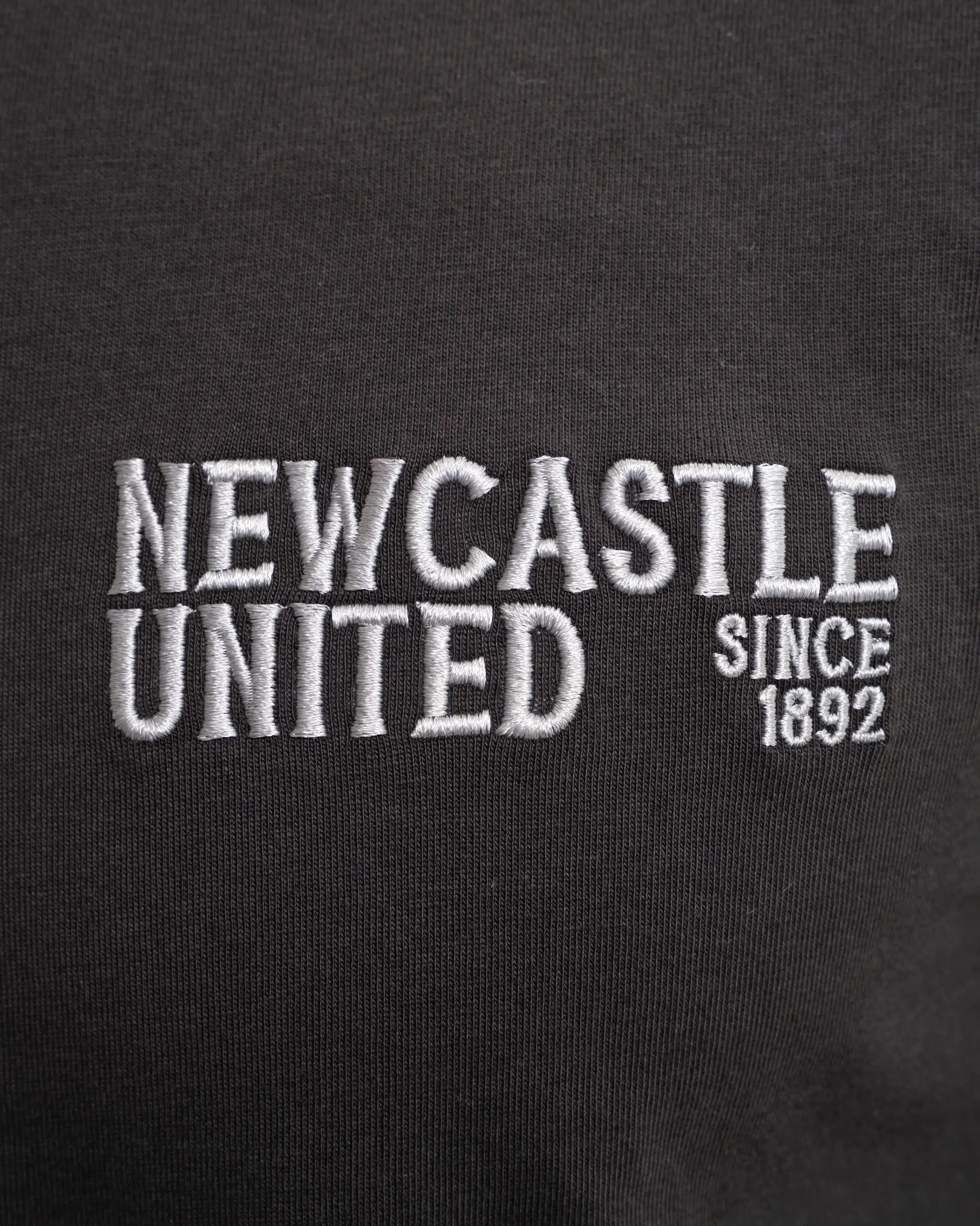 Newcastle United Men's Charcoal Magpies T-Shirt - Image 3