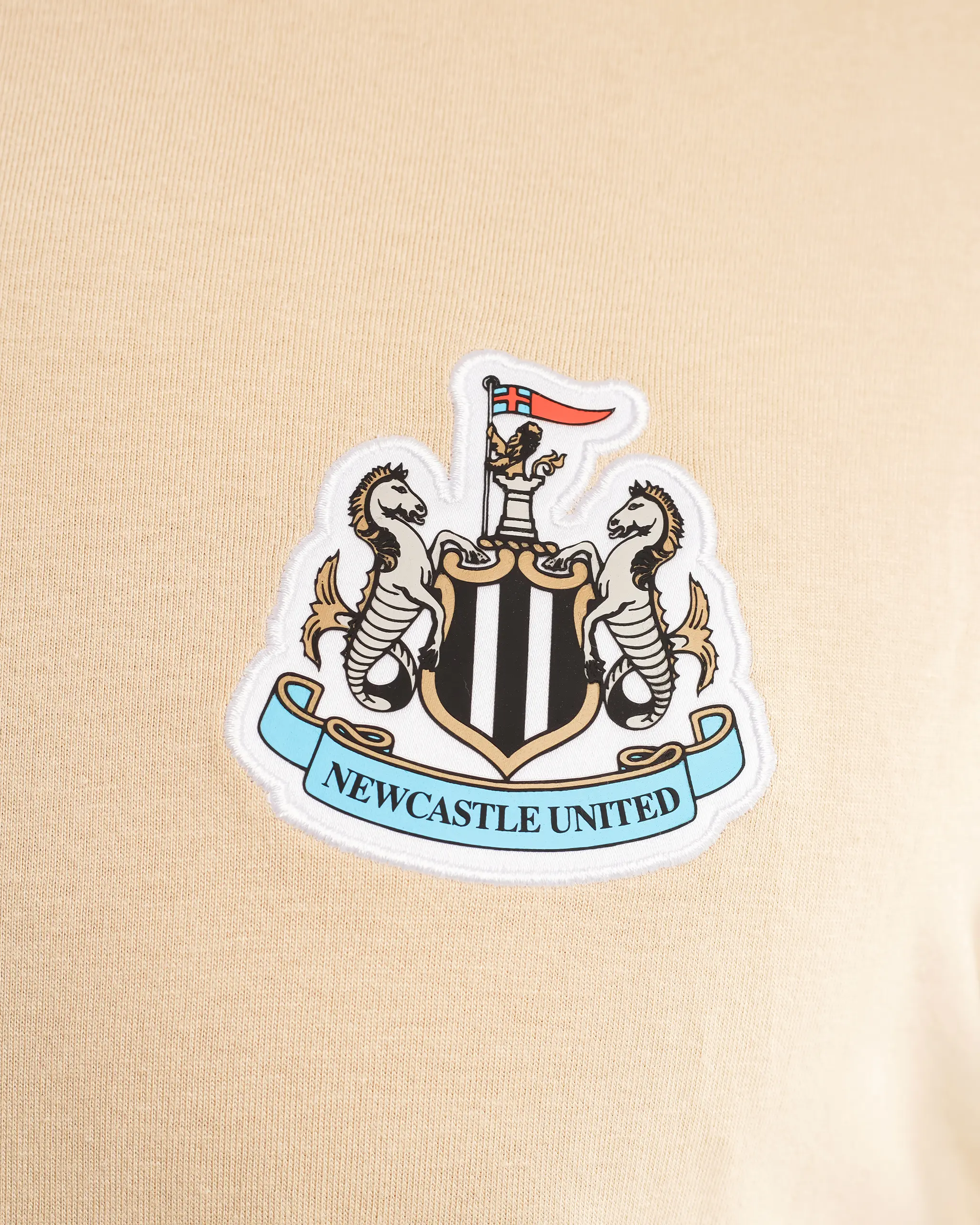 Newcastle United Men's Oat Terrace Crest T-Shirt - Image 5
