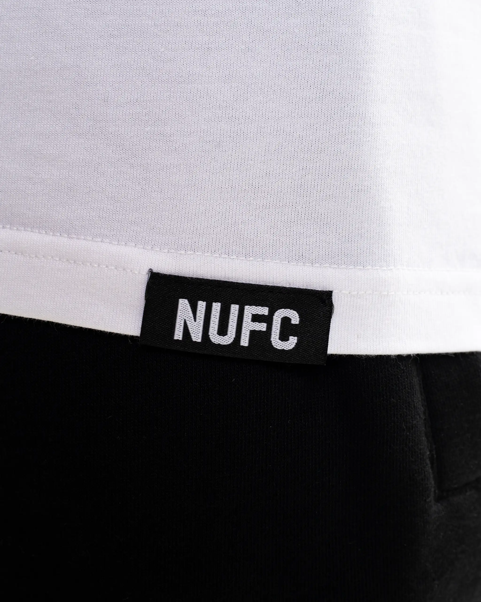 Newcastle United Men's White & Blue Holiday T-Shirt - Image 4