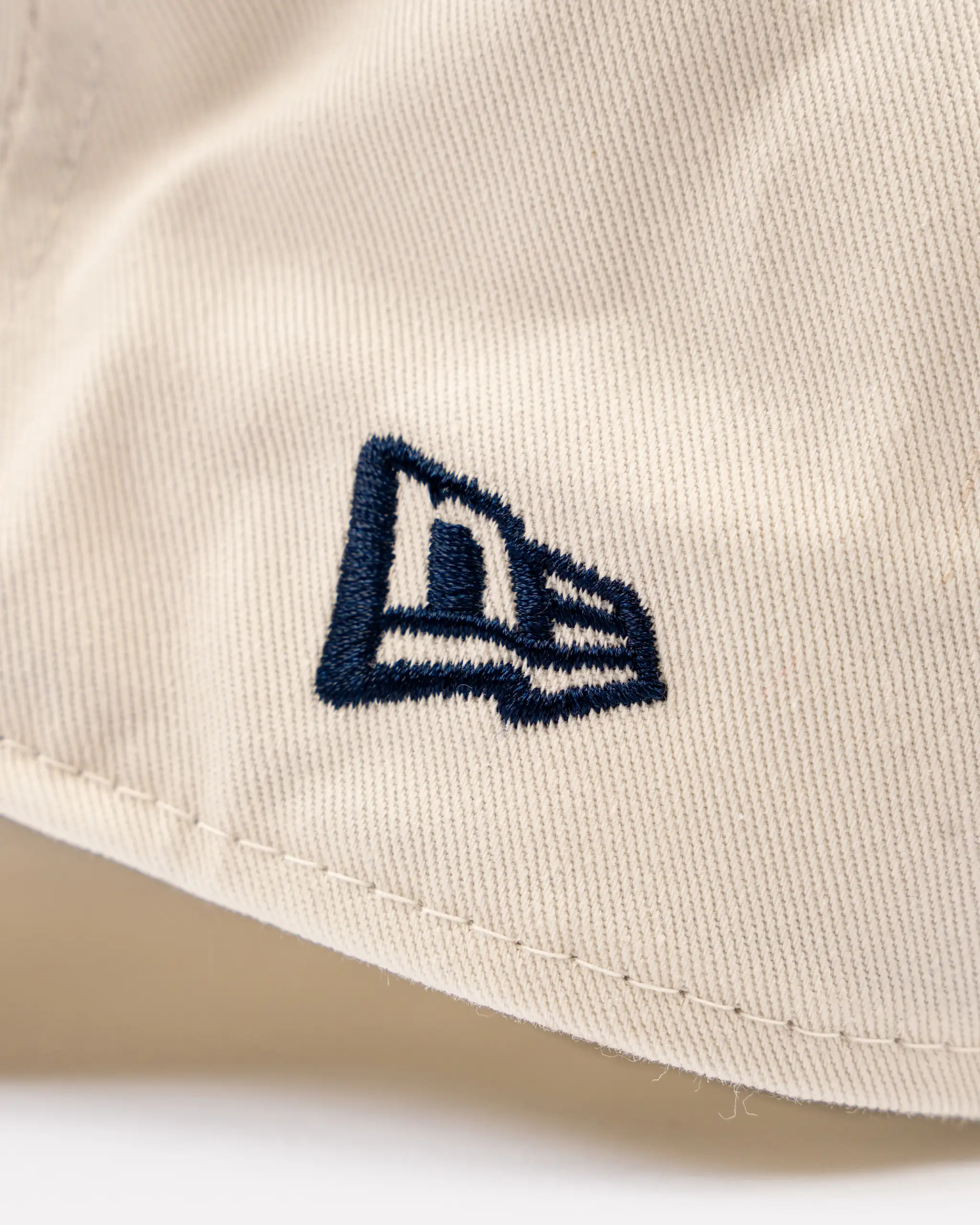 Newcastle United New Era Contrast Visor Cream 9TWENTY Adjustable Cap - Image 3