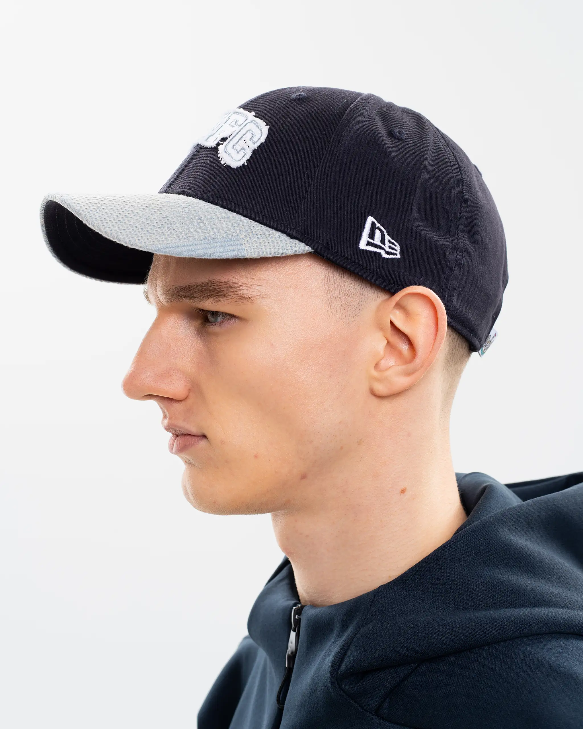 Newcastle United New Era Denim Blue 9FORTY Adjustable Cap - Image 2