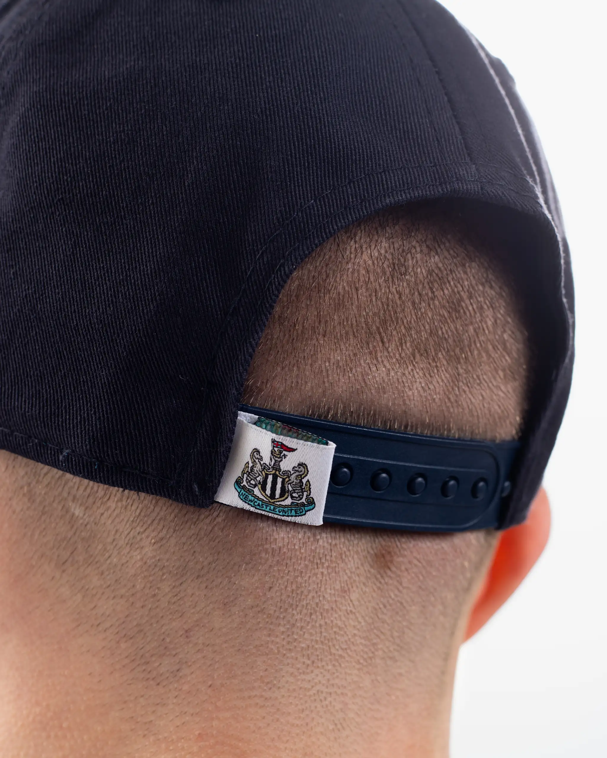 Newcastle United New Era Denim Blue 9FORTY Adjustable Cap - Image 3