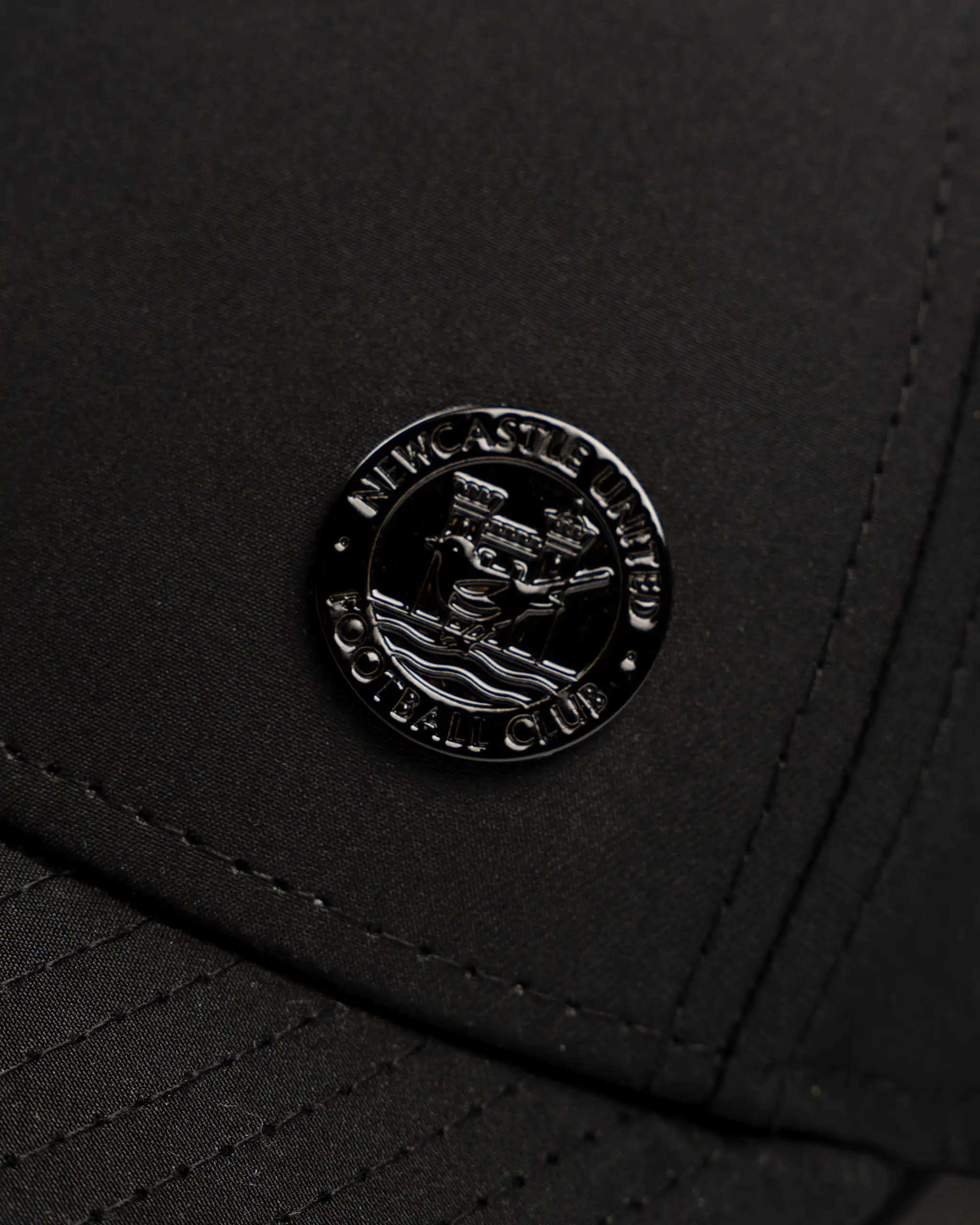 Newcastle United New Era Flawless Black 9FORTY Adjustable Cap - Image 2