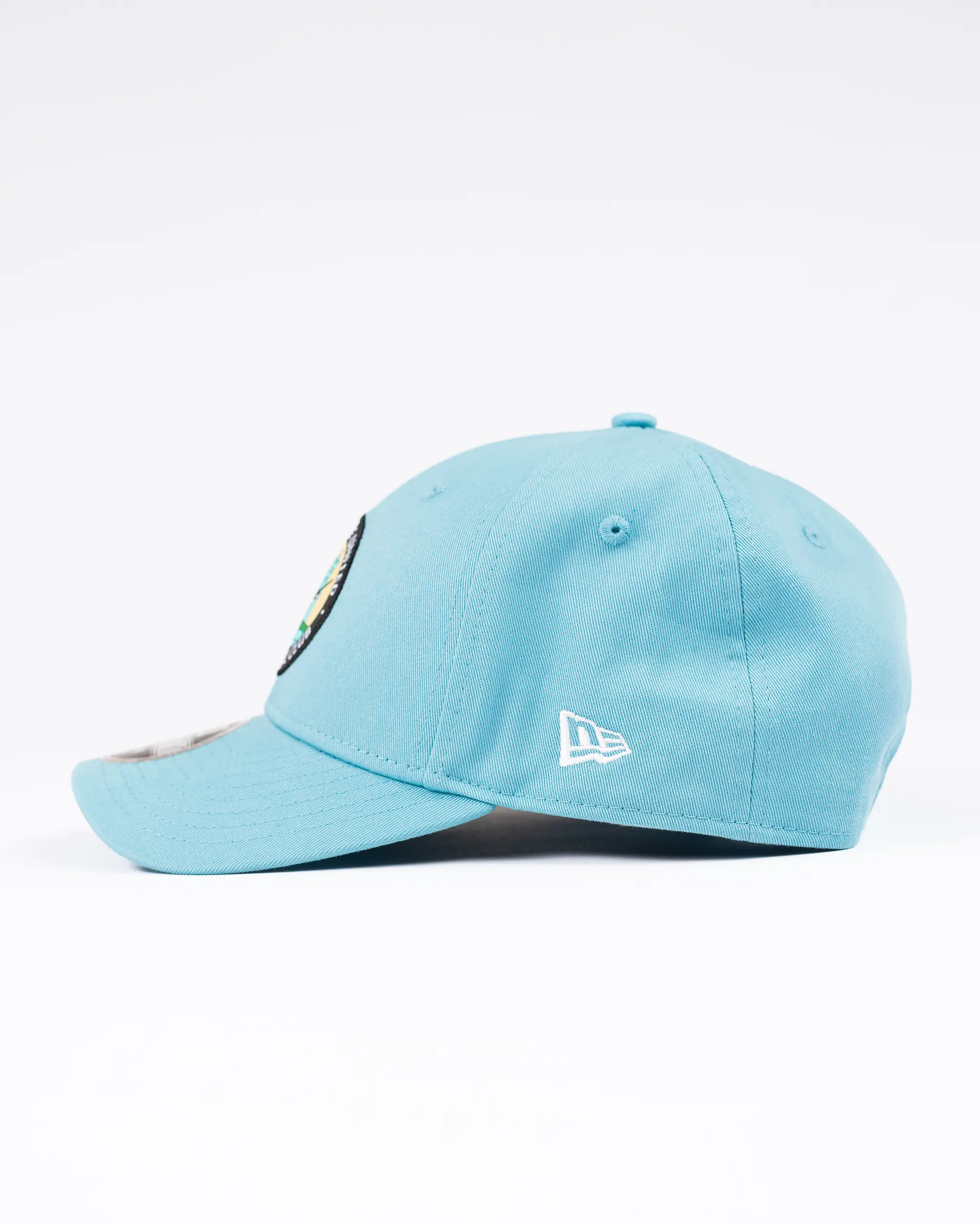 Newcastle United New Era Magpie Retro Crest Blue 9FORTY Cap - Image 6