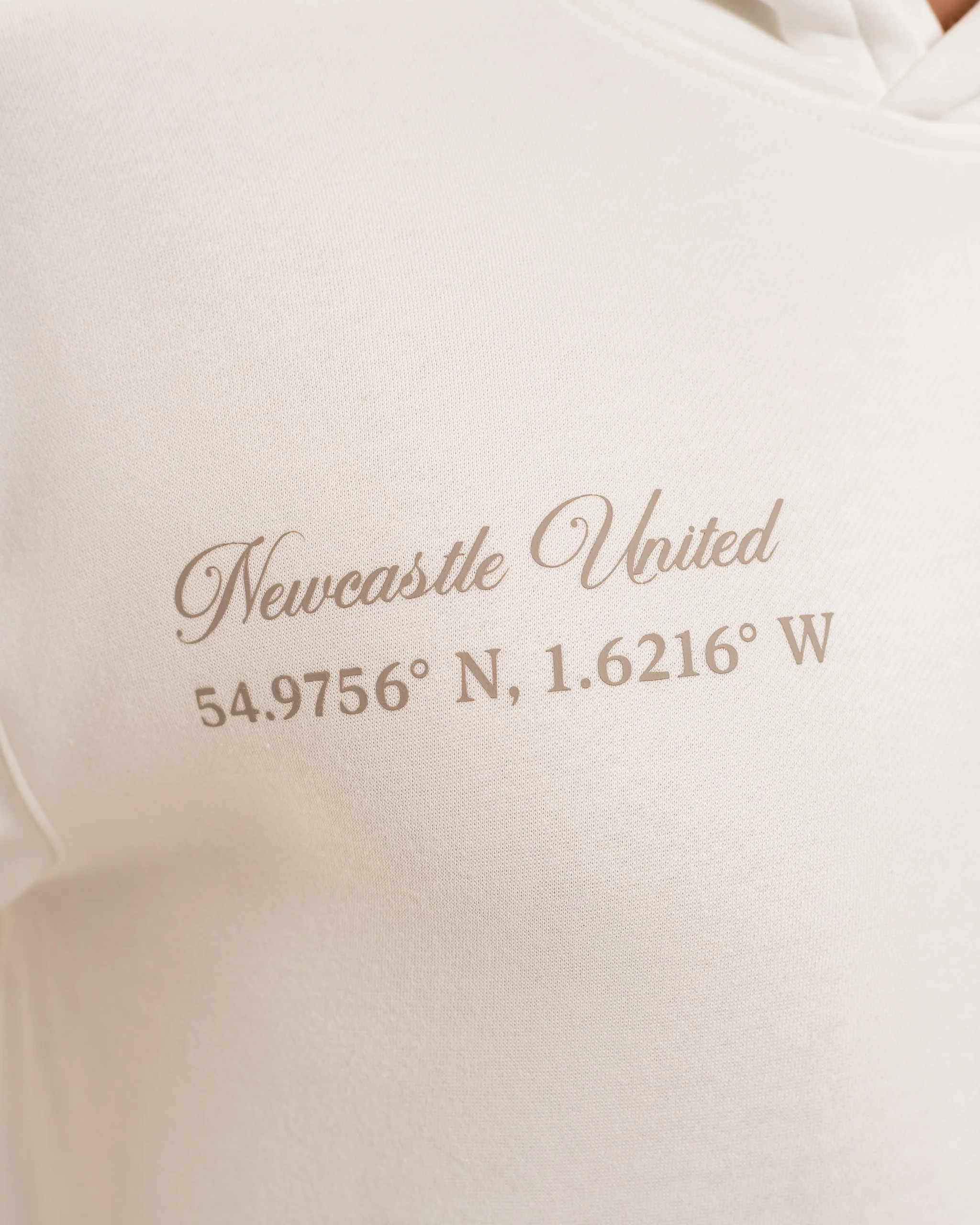 Newcastle United NUFC Retro Crest White Hoodie - Image 5