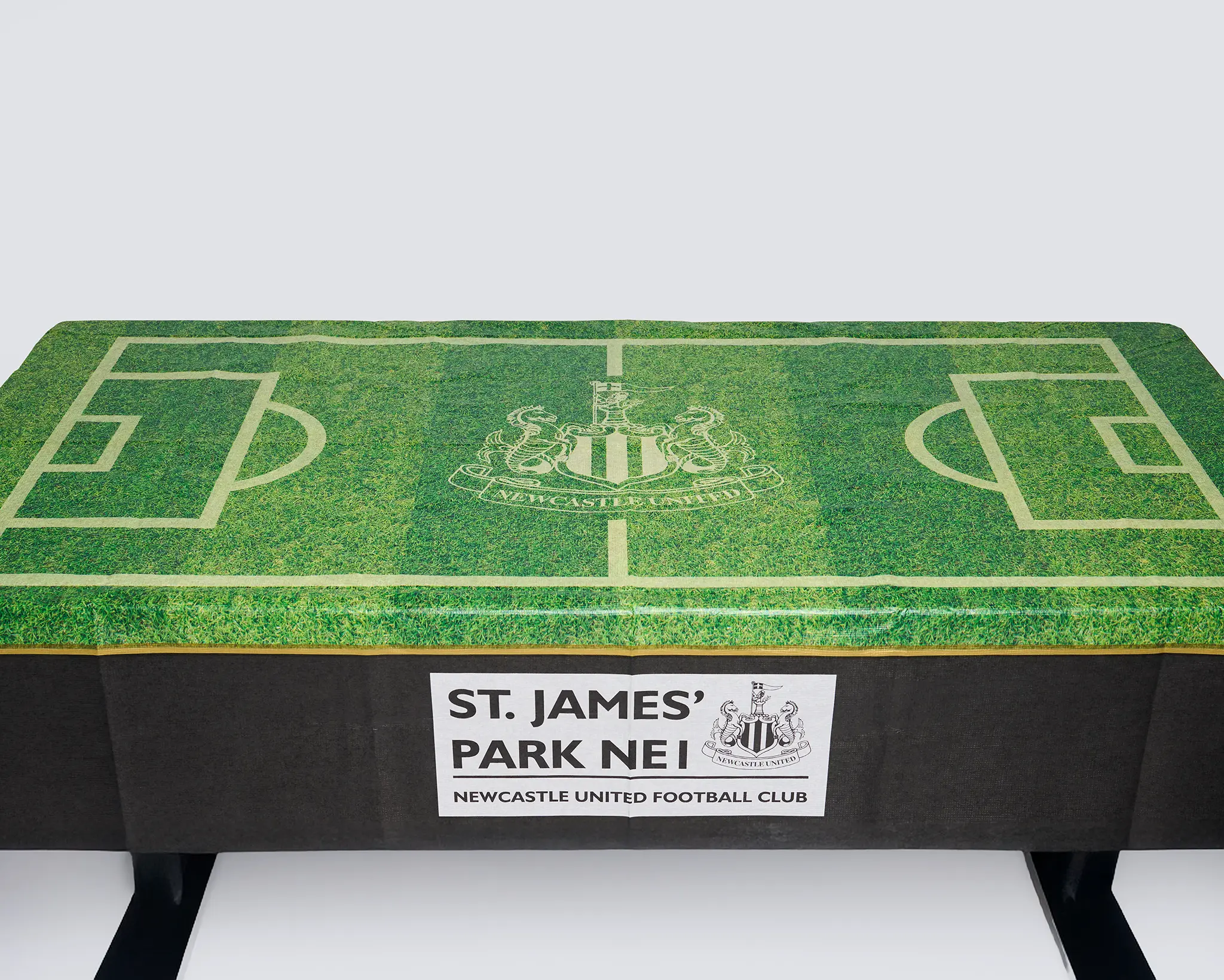 Newcastle United Kids' 75pc Party Box - Image 4