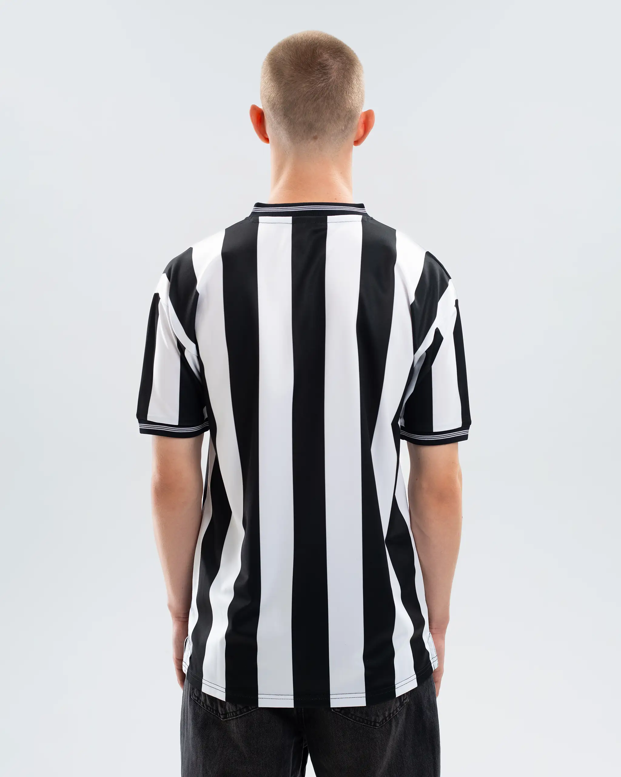 Newcastle United Retro 1984 Home Shirt - Image 6