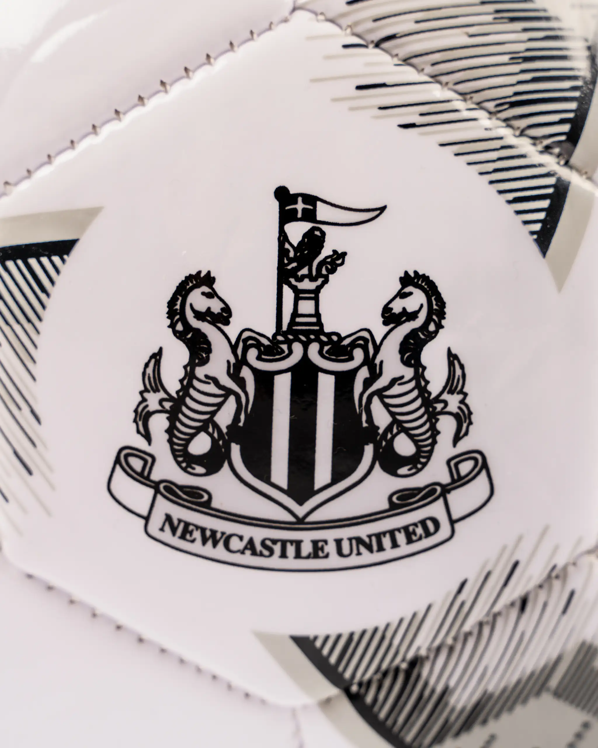 Newcastle United Size 5 Blitz Football - Image 2