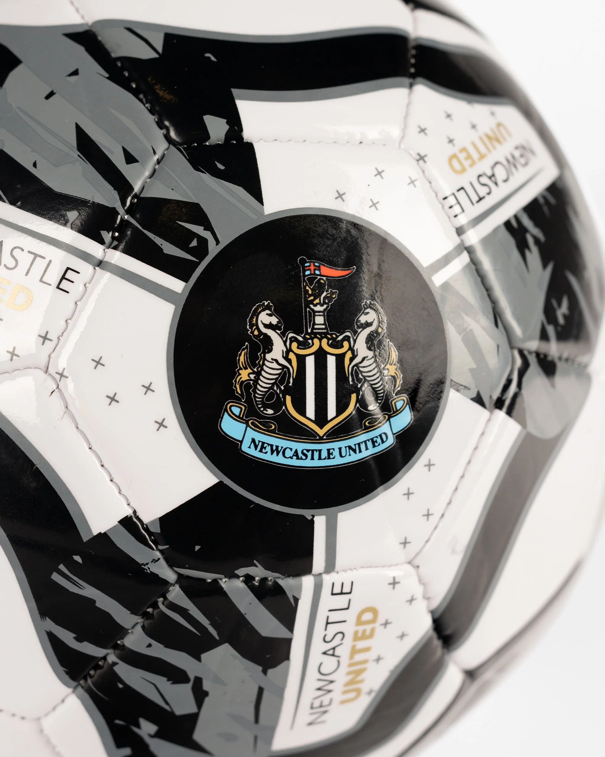 Newcastle United Size 5 Tracer Football - Image 2