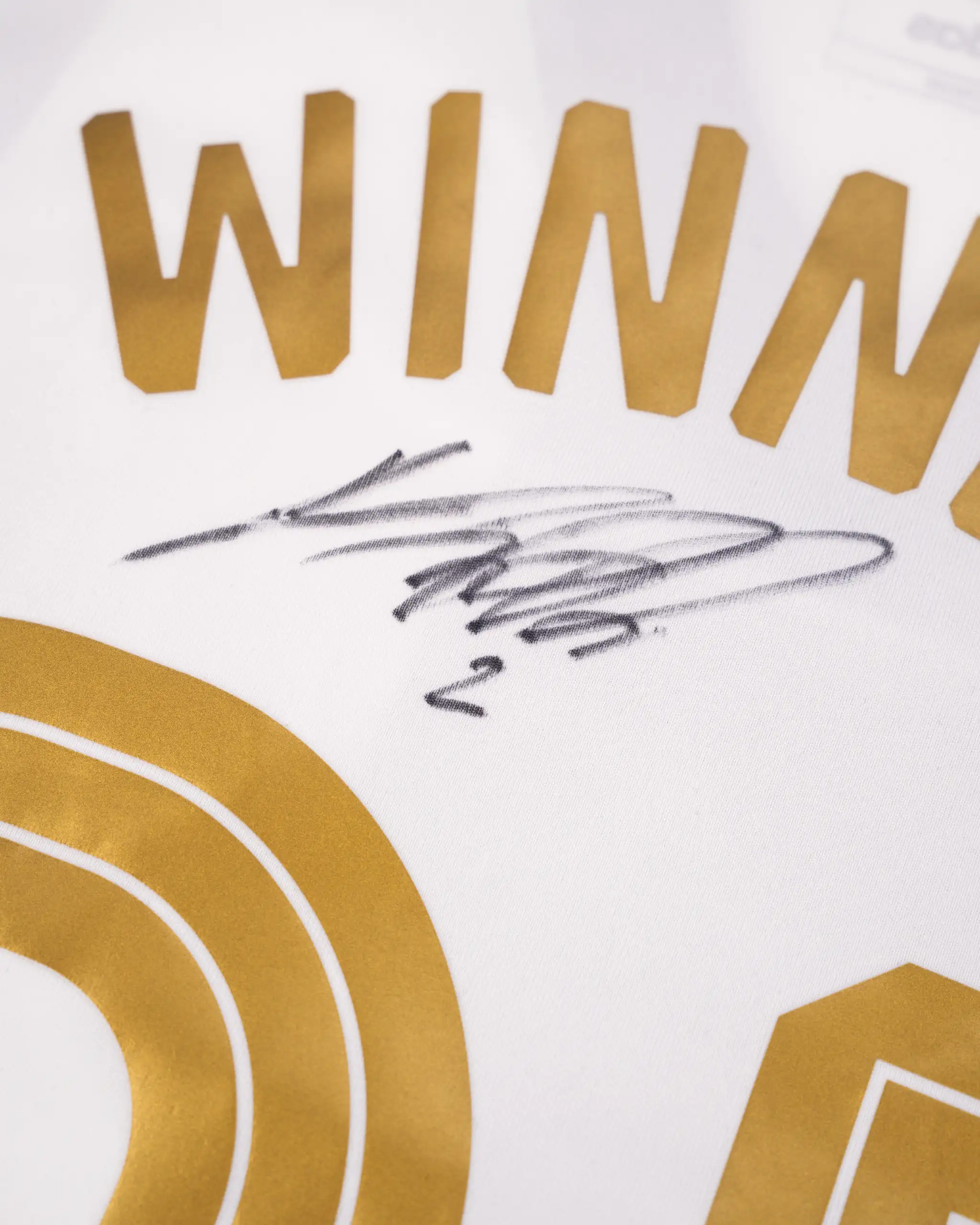 Newcastle United TRIPPIER 24/25 Boxed Signed Carabao Cup Winners Shirt - Image 4